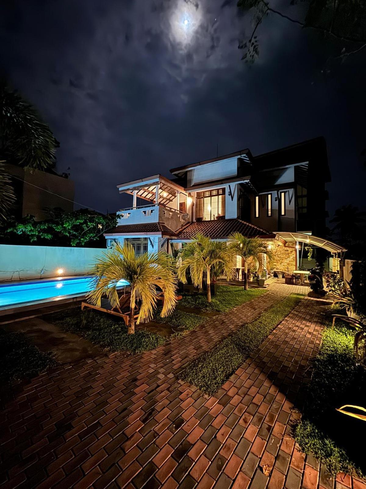 Grand Royal Villa Негомбо Экстерьер фото